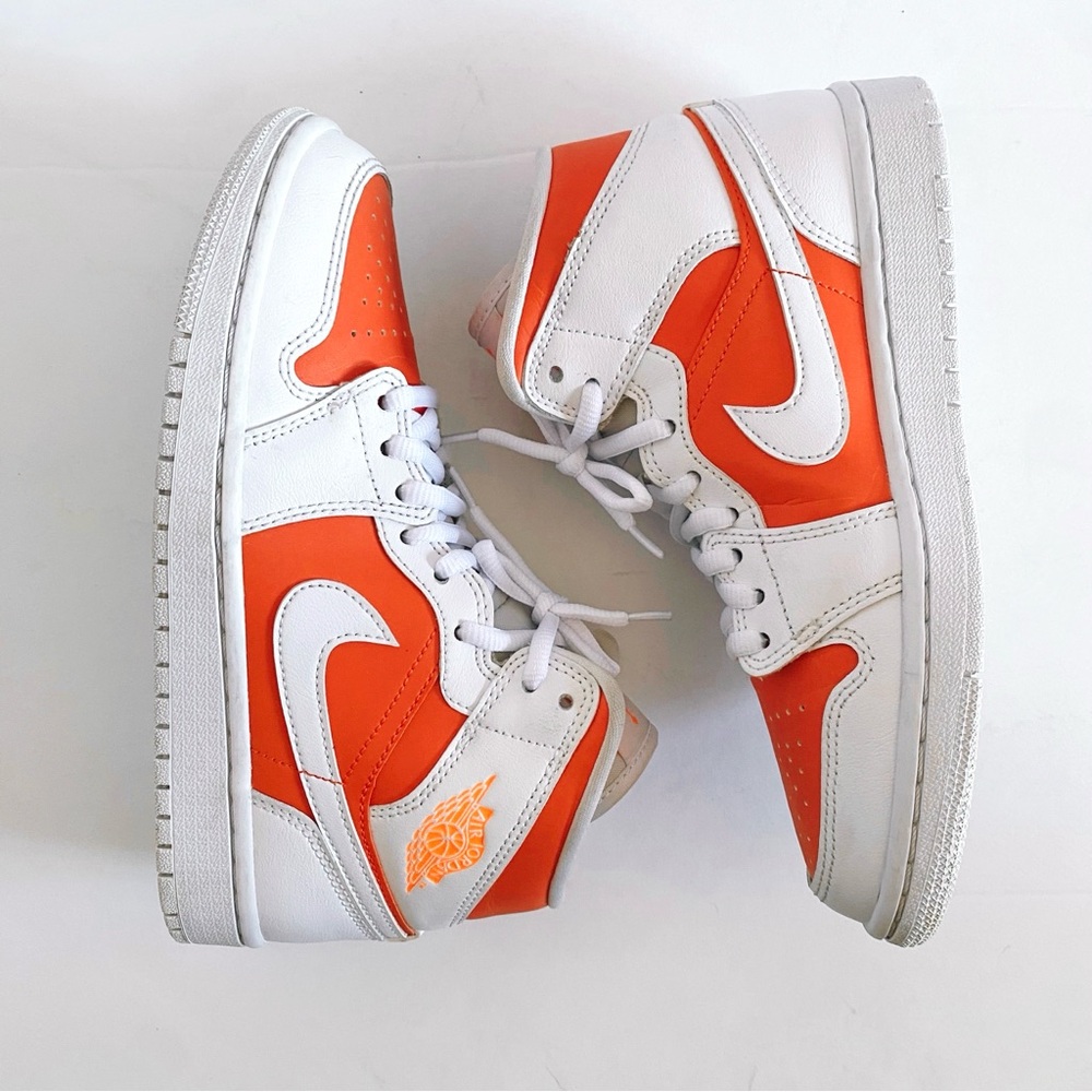 NIKE Air Jordan 1 Mid SE 'Bright Citrus' Sneakers